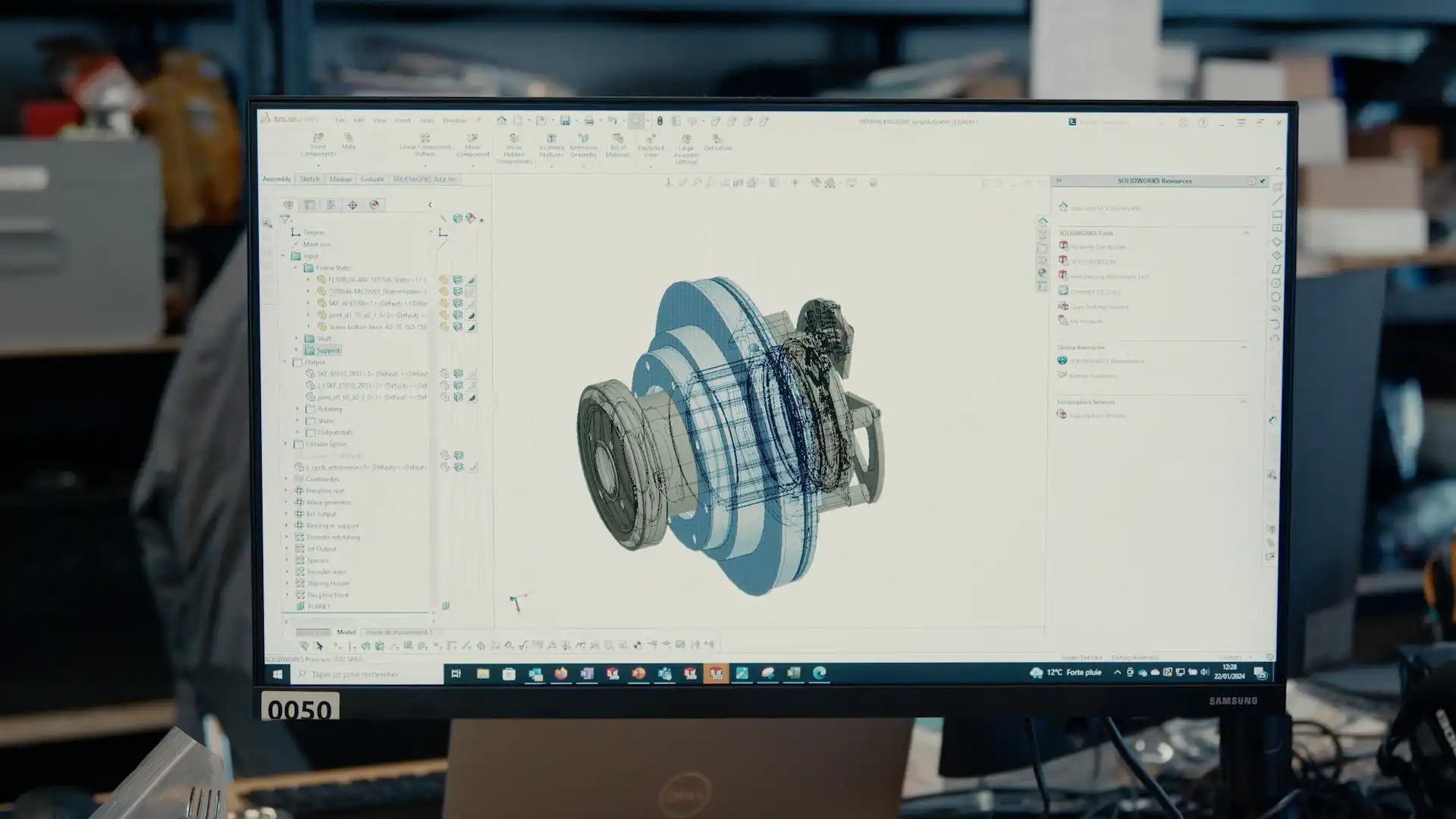 Kickmaker - understanding the high-tech product industrialization