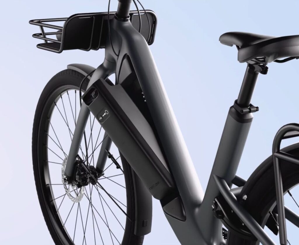 Enyring new bike.